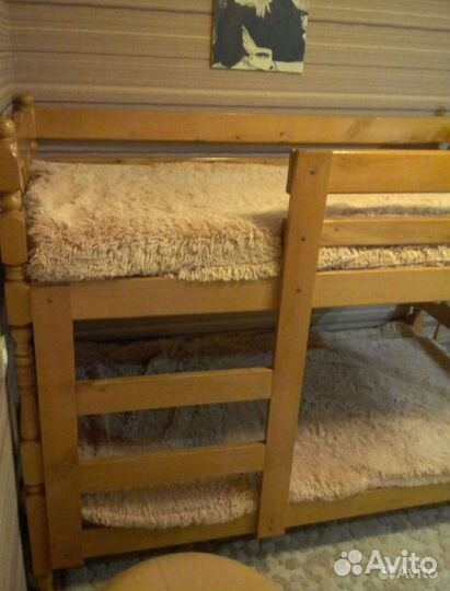 Продам двухярусную кровать