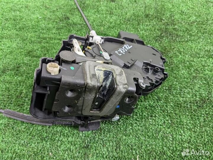 Замок двери задней левой Land Rover Freelander 2