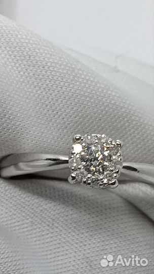 Золотое кольцо с бриллиантами 