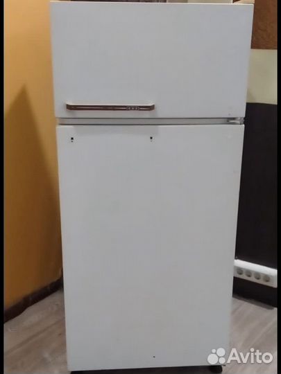 Холодильник бу ЗИЛ