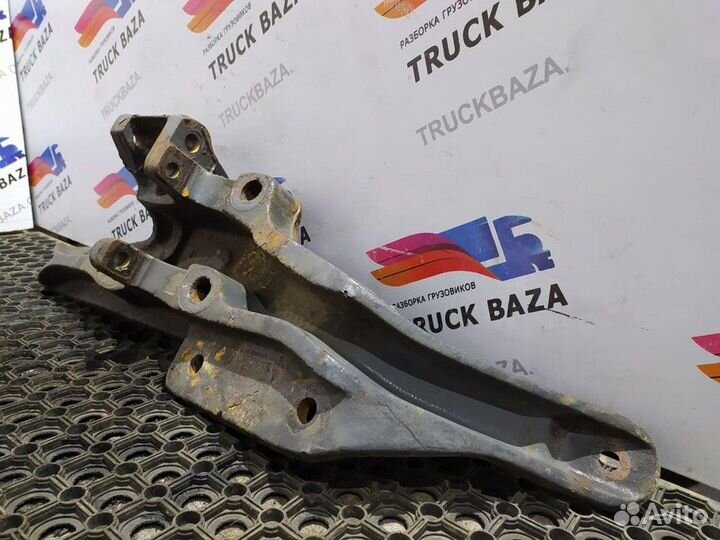 Кронштейн пневморессоры задний левый