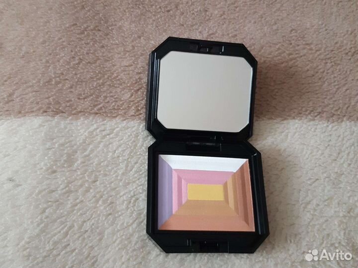 Shiseido пудра 7 lights powder illuminator