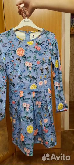 Платье с длинным рукавом