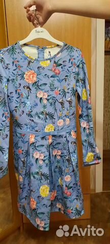 Платье с длинным рукавом