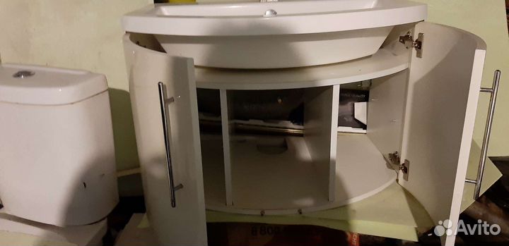 Тумба с раковиной для ванной