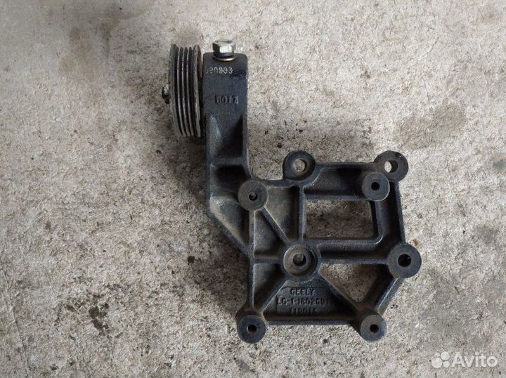 Кронштейн компрессора кондиционера Geely Mk