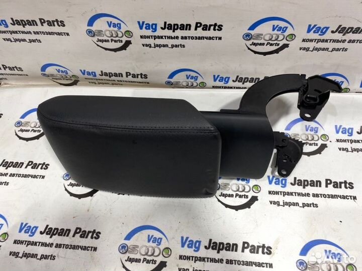 Подлокотник Audi A5 T8 cala 2008