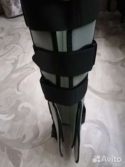 Тутор на коленный сустав