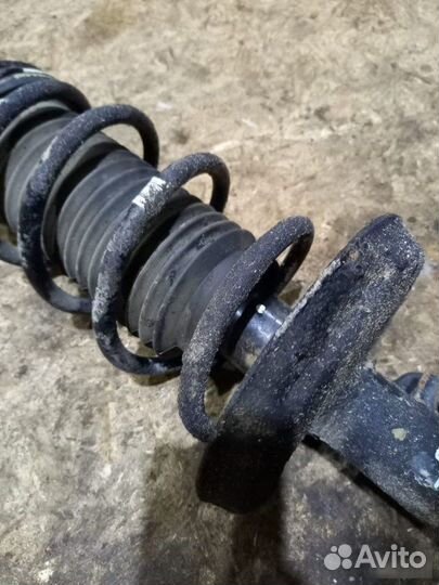 Стойка передняя левая Opel Corsa D Z12XEP 2007