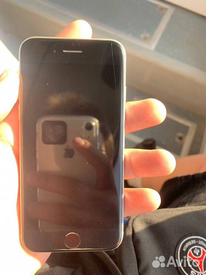 iPhone SE (2020), 64 ГБ
