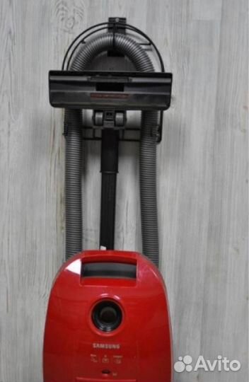 Держатель для шланга пылесоса