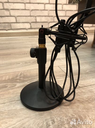 Стойка для микрофона с пауком