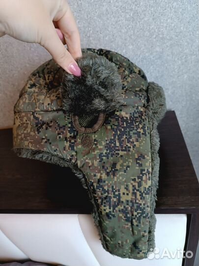 Шапки ушанки, варежки, ремень, погоны