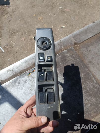 Блок управления стеклоподъёмником Geely Emgrand E