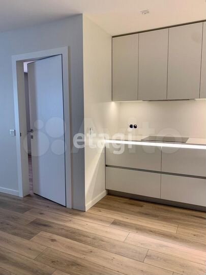 3-к. квартира, 88 м², 5/10 эт.