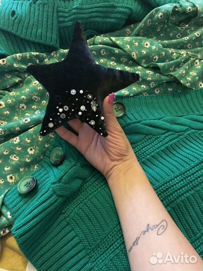 Объемная брошь в виде звезды в 3D