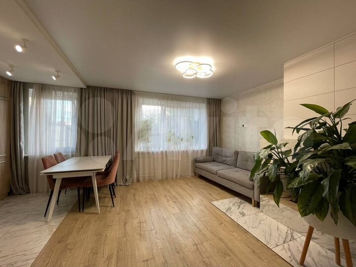 Дом 172,5 м² на участке 7 сот.