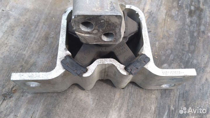 Кронштейн двигателя LADA Vesta