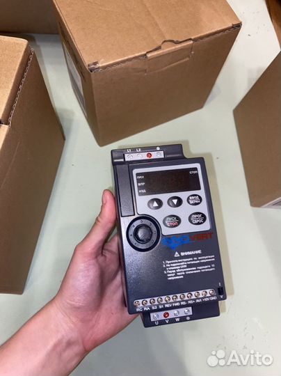 Преобразователь частоты 1,5 кВт 1ф 220В выход 1ф