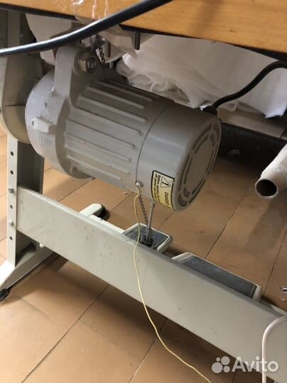 Оверлок 4 х ниточный промышленный global