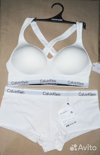 Бюстгальтер Calvin Klein