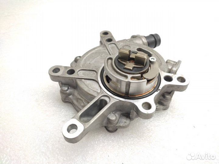 Насос вакуумный Mercedes-Benz Cls-Class W218 3.5