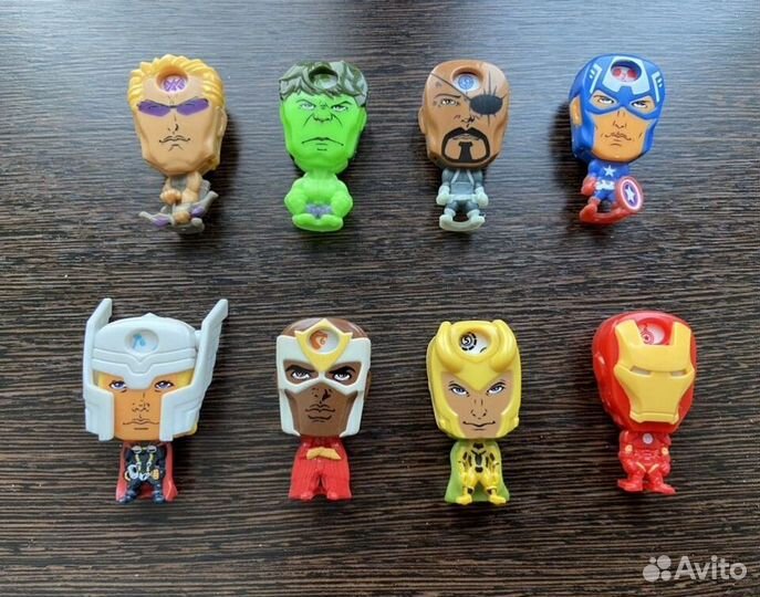 Игрушки Киндер разные