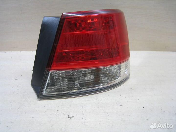 Фонарь задний наружный правый Subaru Legacy/ Outb