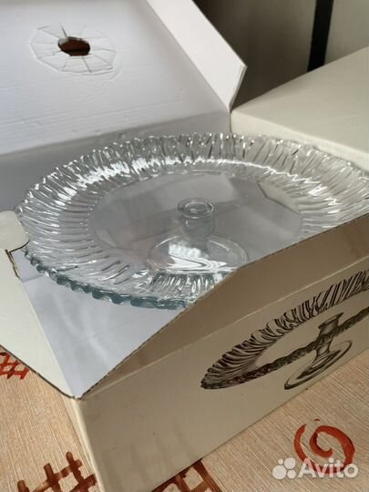 Блюдо на ножке, новое