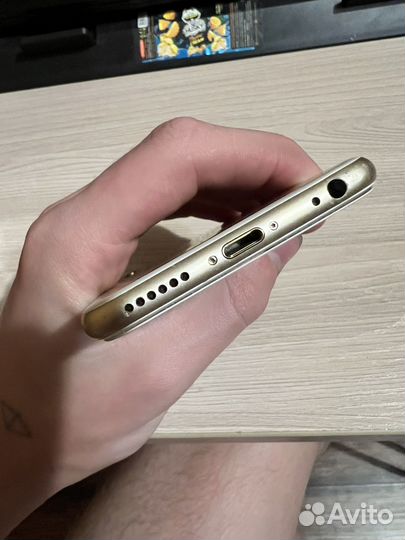 iPhone 6S, 64 ГБ