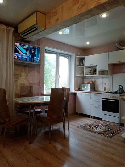 2-к. квартира, 49 м², 3/5 эт.