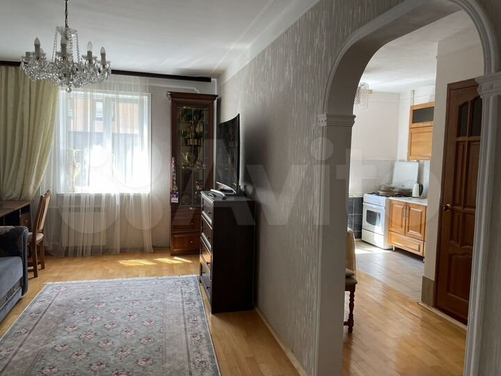 2-к. квартира, 54 м², 3/10 эт.