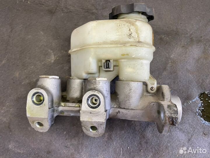 Главный тормозной цилиндр Opel Sintra