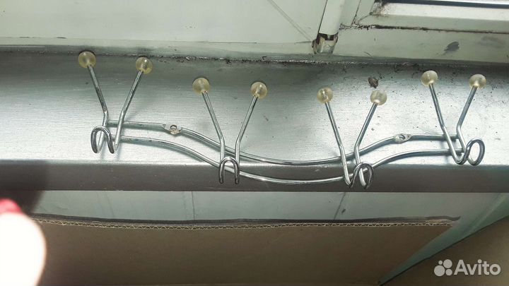 Вешалка настенная бу