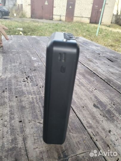 Повербанк с беспроводной зарядкой