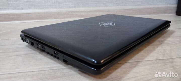Ноутбук DNS 0146169 в разбор