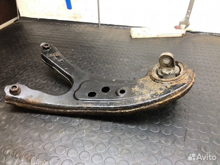 Рычаг задний правый продольный lexus RX 350