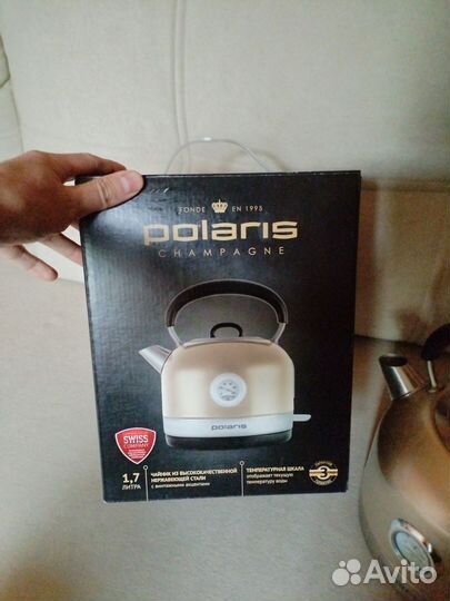 Чайник электрический Polaris