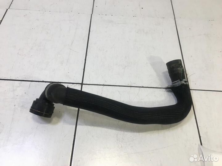 Патрубок радиатора охлаждения Volvo V60 I (2010—20