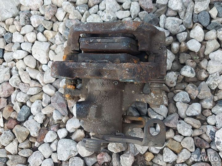 Суппорт задний Пежо 3008