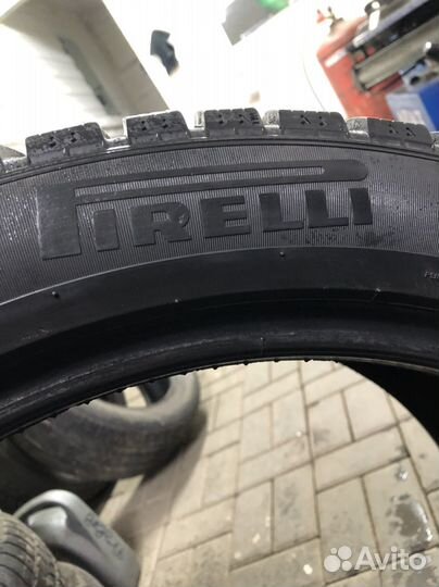 Pirelli Ice Zero 275/40 R20