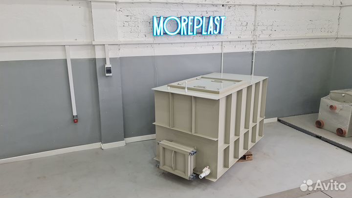 Контейнер для перевозки живой рыбы m18