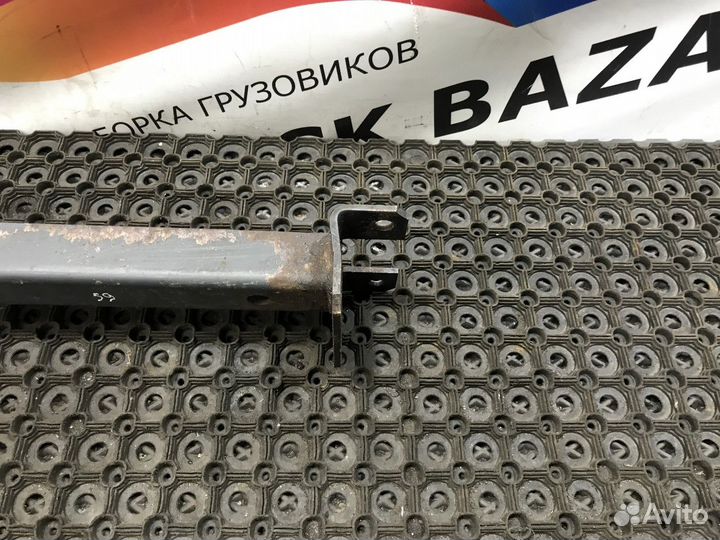 Усилитель переднего бампера