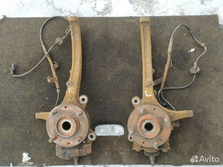 Передний поворотный кулак hyundai sonata GLS V6