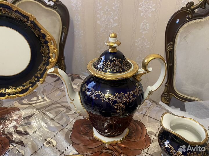 Фарфоровый сервиз