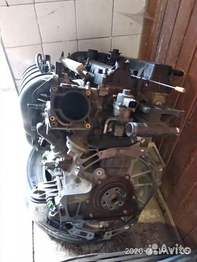 Двигатель на запчасти Mondeo 2.3