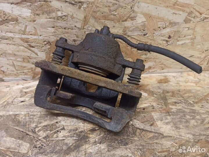 Суппорт передний правый Kia Rio 3, Solaris