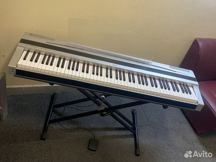 Цифровое пианино yamaha p70+ стойка