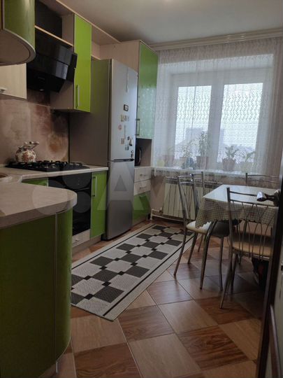 2-к. квартира, 50 м², 4/10 эт.