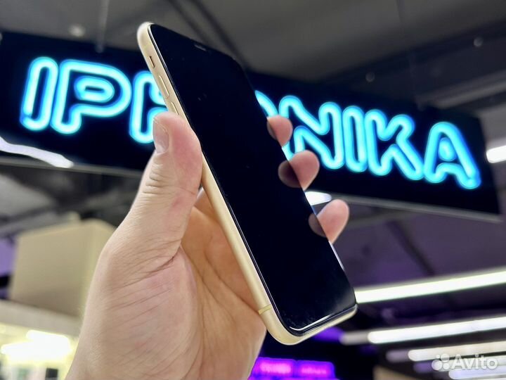 iPhone Xr, 64 ГБ